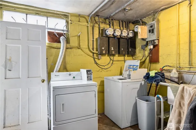 $1,250,000 | 4710 22nd Avenue Northeast, Seattle, WA 98105