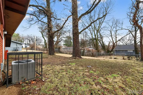 $99,900 | 8302 Woodhurst Drive, Berkeley, MO 63134