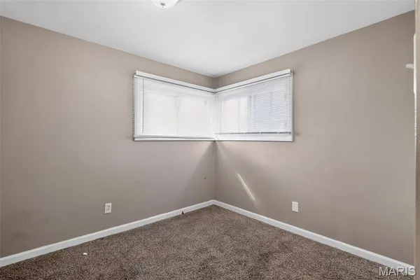 $99,900 | 8302 Woodhurst Drive, Berkeley, MO 63134