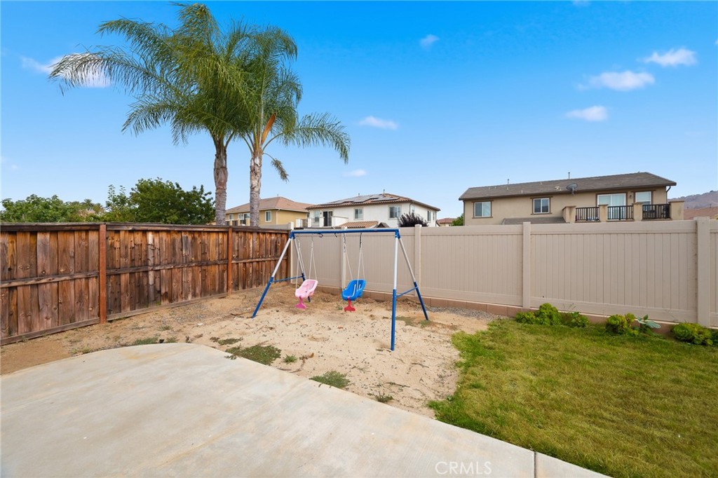 10828 Portofino Lane Riverside, CA 92503 - Photo 40 of 55