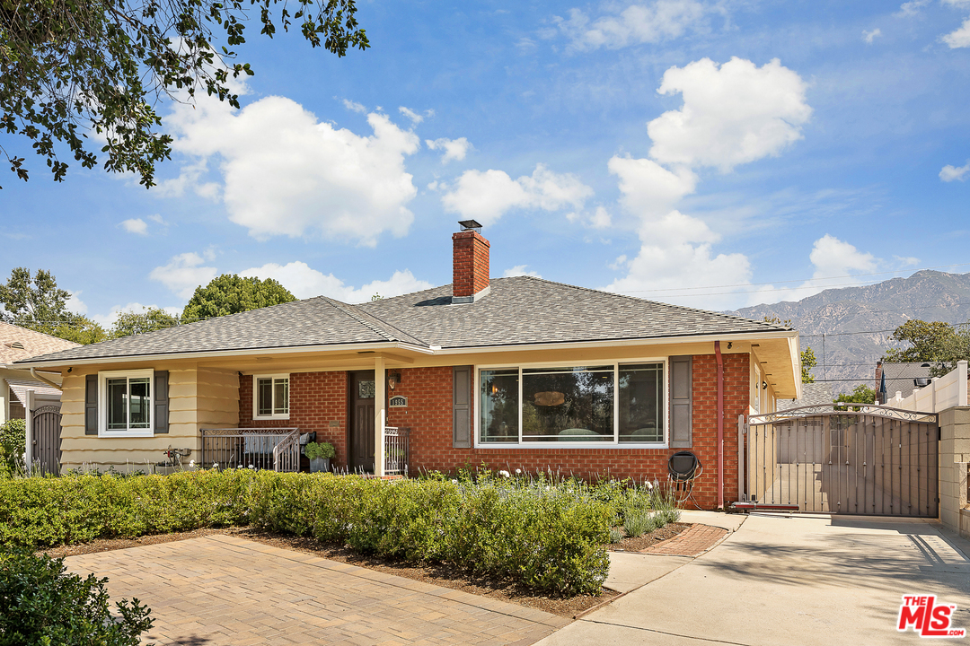 1955 Brigden Road Pasadena, CA 91104 - Photo 3 of 53 Gallery Image 3