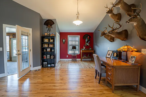 $409,900 | 2505 Dry Valley Road Northeast, Charleston, TN 37310