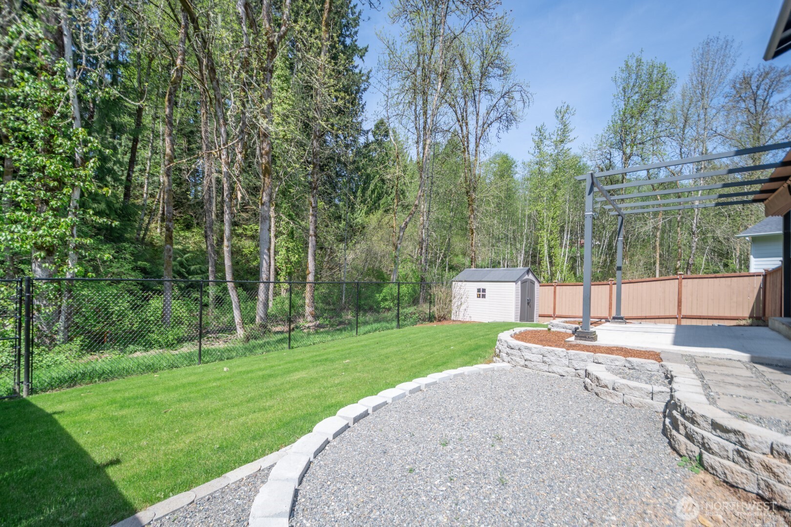 206 Oak Street Winlock, WA 98596 - Photo 17 of 21 a house view with a sitting space