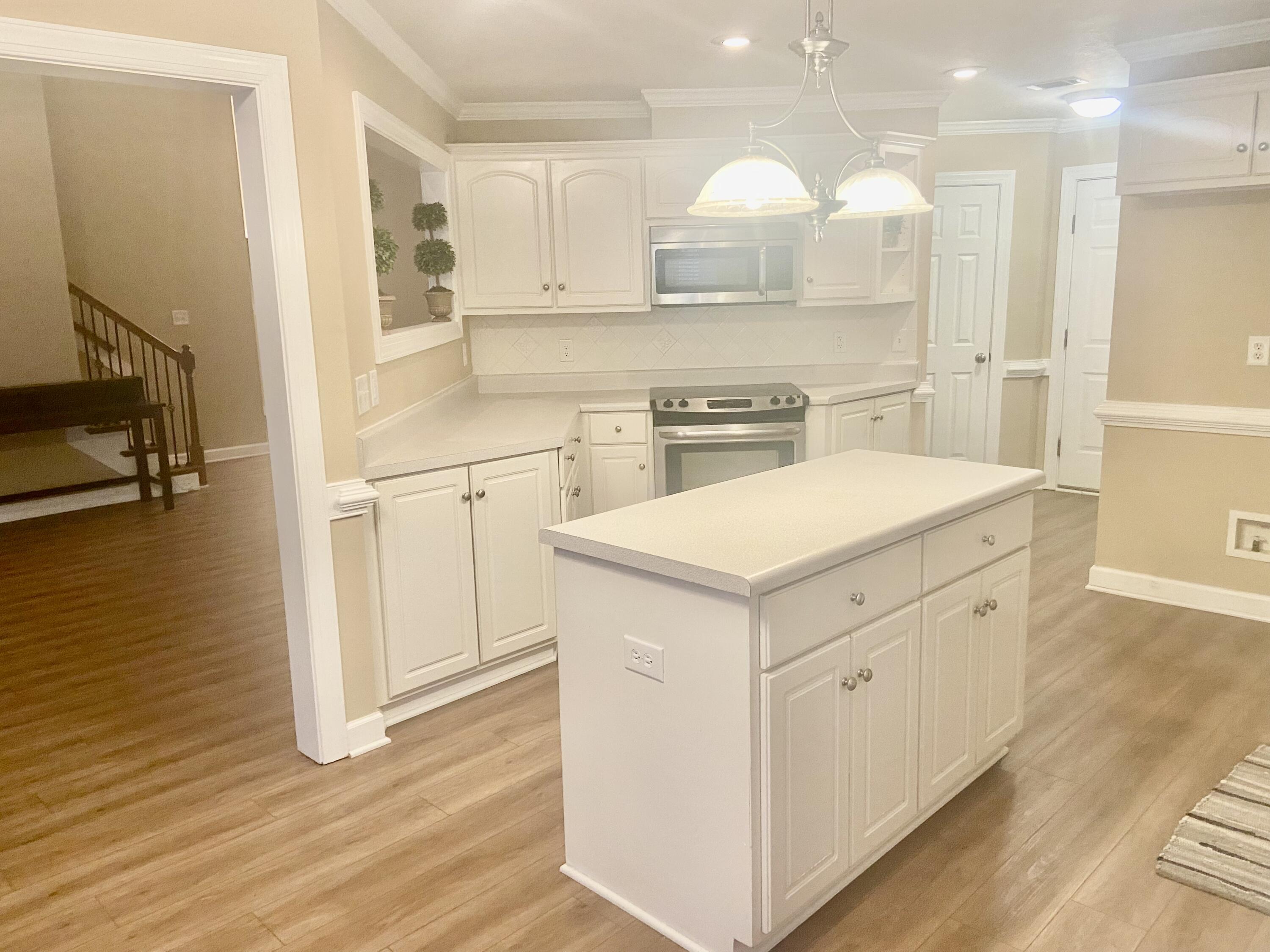 310 Barnsley Drive Evans, GA 30809 - Photo 20 of 53 kitchen open to great room