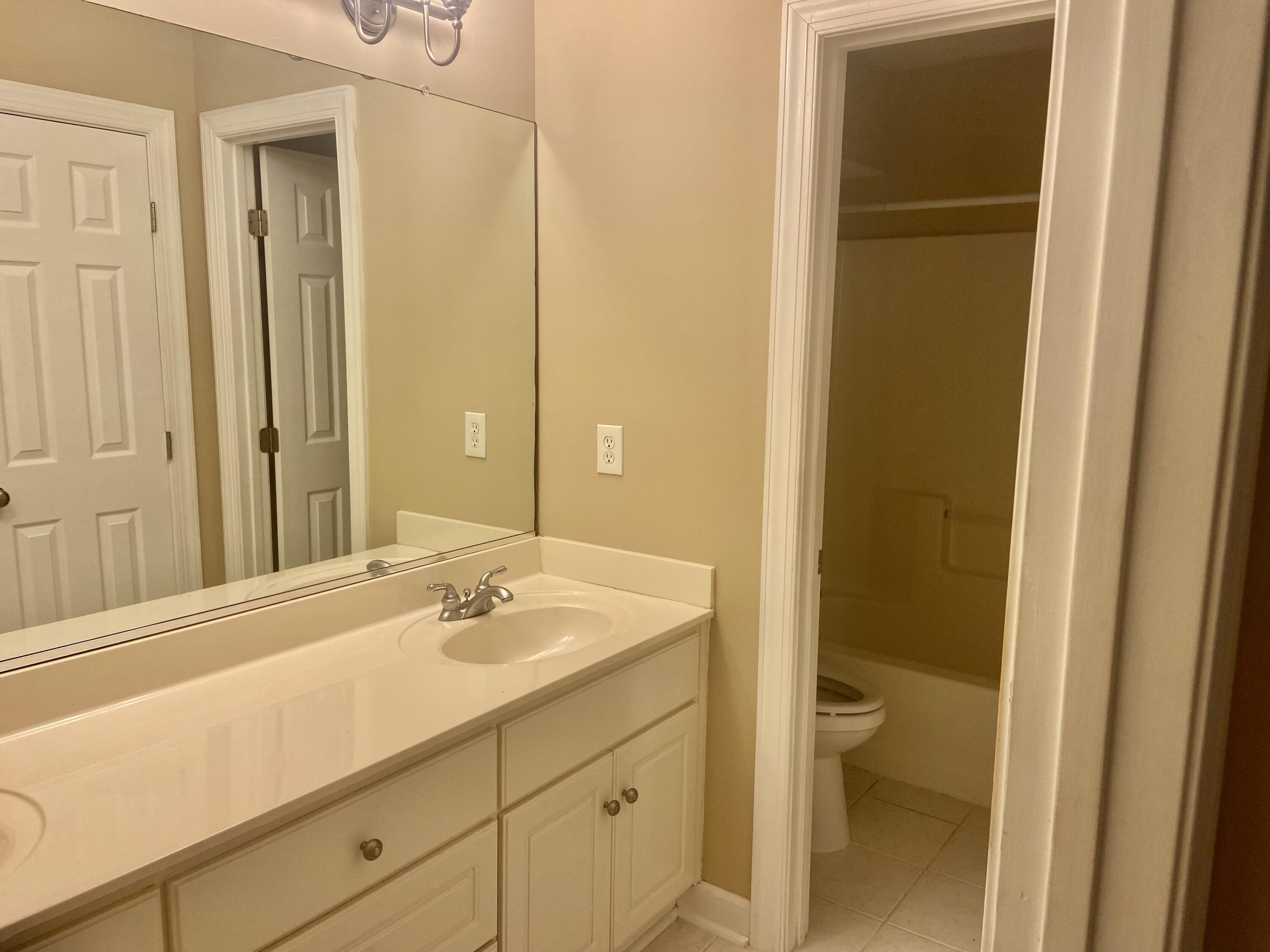 310 Barnsley Drive Evans, GA 30809 - Photo 32 of 53 Front bathrm