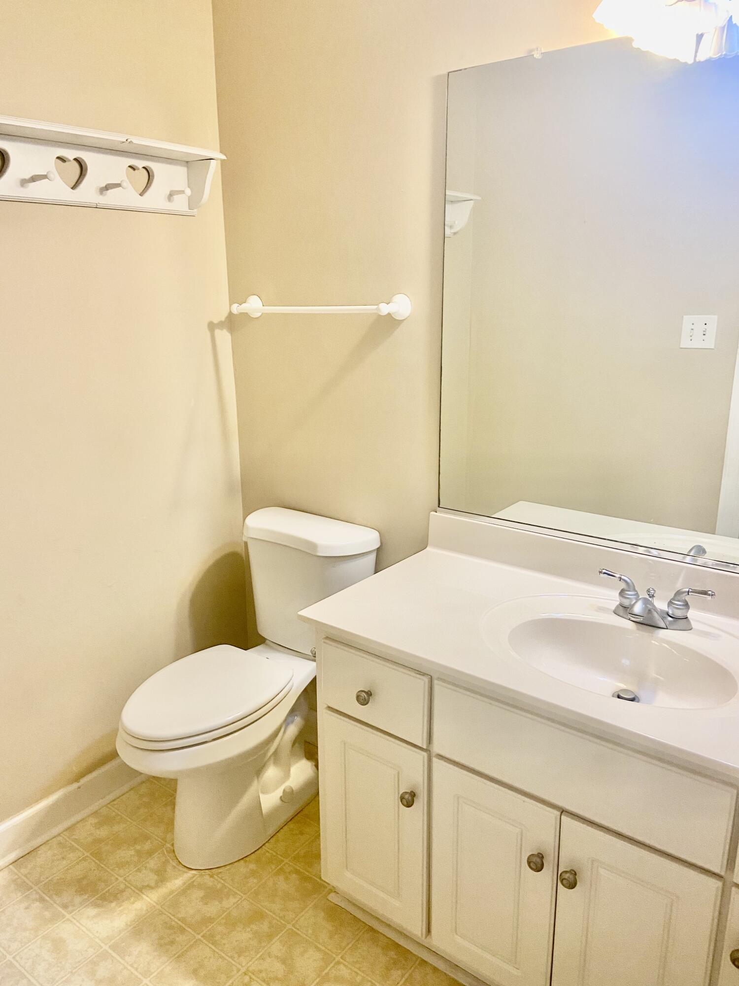 310 Barnsley Drive Evans, GA 30809 - Photo 36 of 53 Upstairs bath