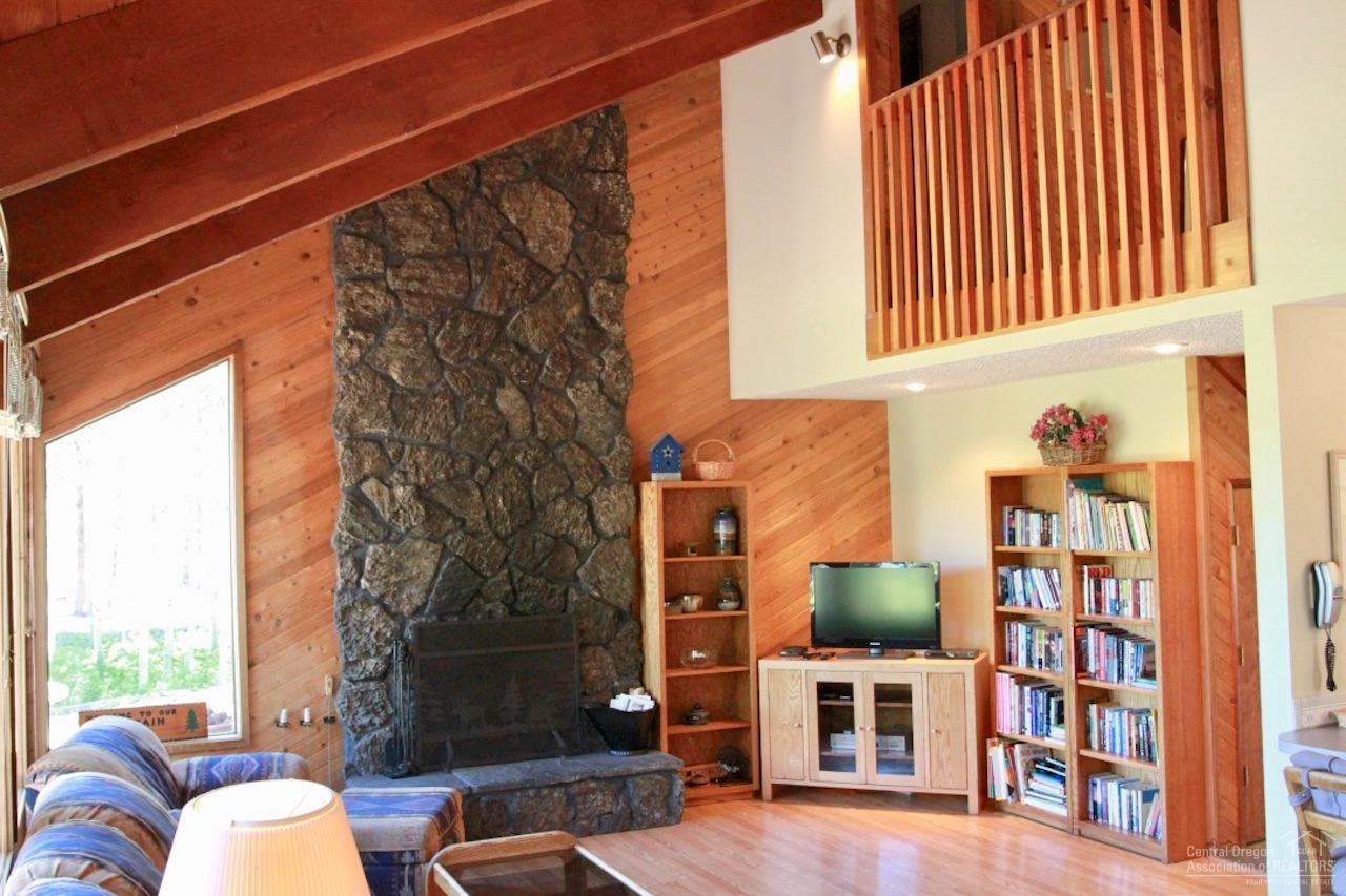 13832 Bishops Cap Black Butte Ranch, OR 97759 - Photo 5 of 21 Additional Photo