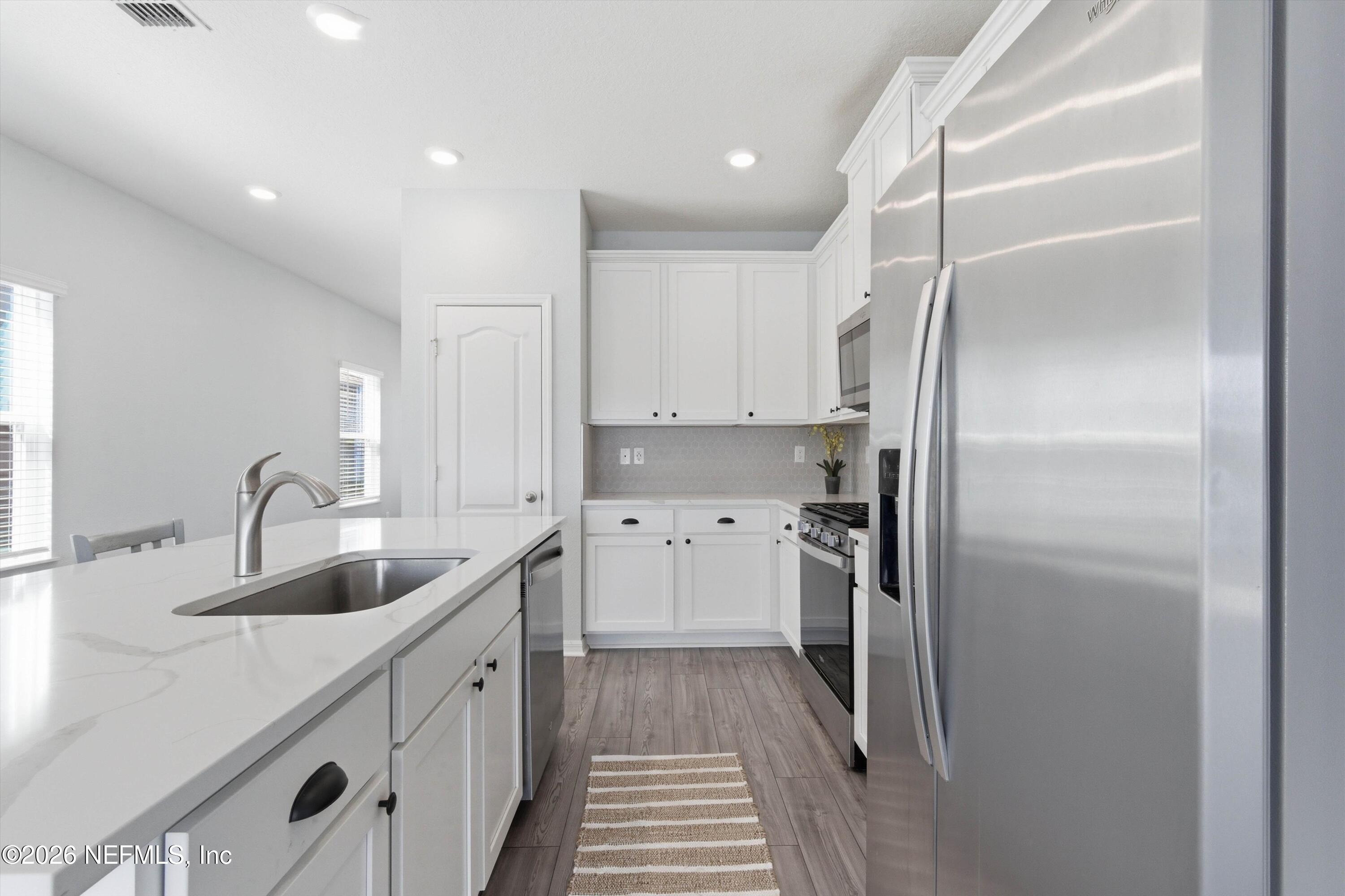 66 Tree Frog Way St. Augustine, FL 32095 - Photo 9 of 40 09-Kitchen