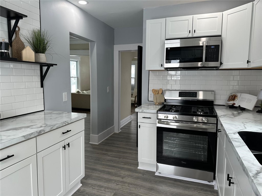 92 Sawyer Street Rochester, NY 14611 - Photo 9 of 28 Gallery Image 9