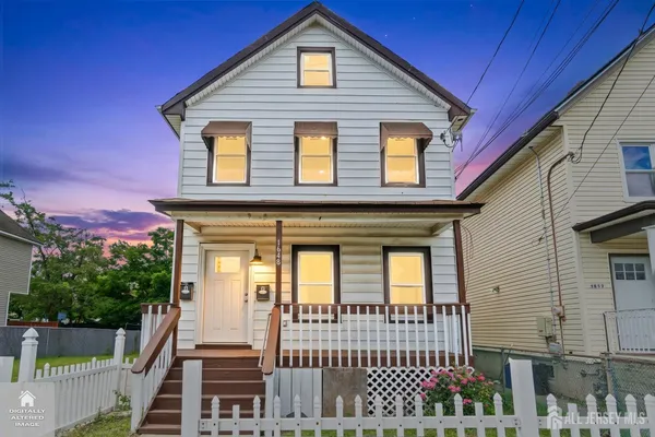 $2,400 | 1648 Essex Street, Unit 1, Plainsboro, NJ 08536
