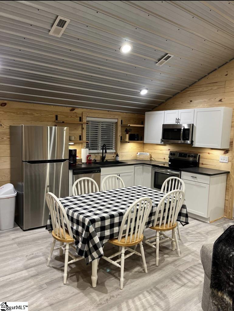 100 Stamey Valley Road Travelers Rest, SC 29690 - Photo 3 of 24