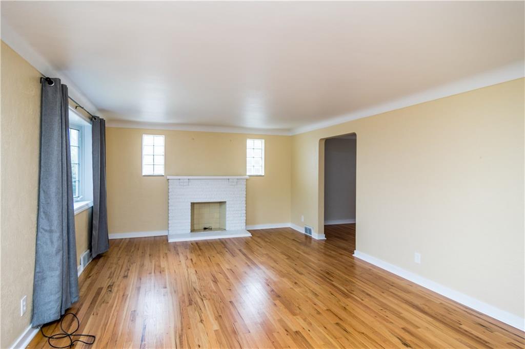 116 Braddock Road Pittsburgh, PA 15221 - Photo 3 of 25 Gallery Image 3