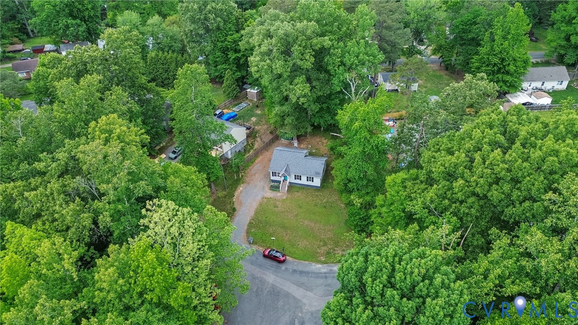 6338 Oak Drive Quinton, VA 23141 - Photo 24 of 25 an aerial view of a house with a yard