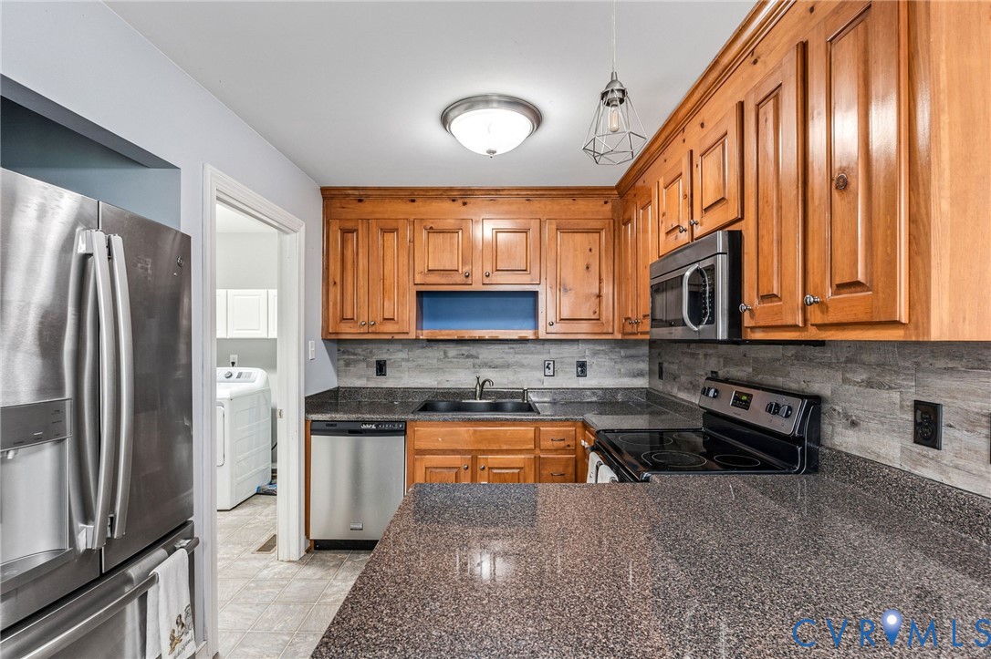 6338 Oak Drive Quinton, VA 23141 - Photo 8 of 25