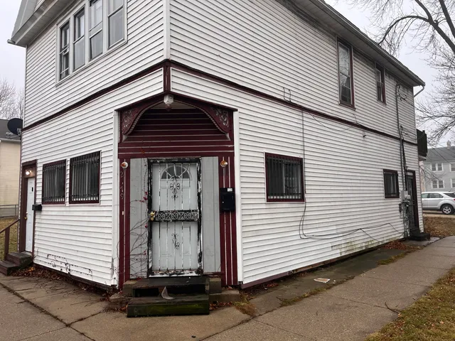 $125,000 | 2477 North 6th Street, Milwaukee, WI 53212