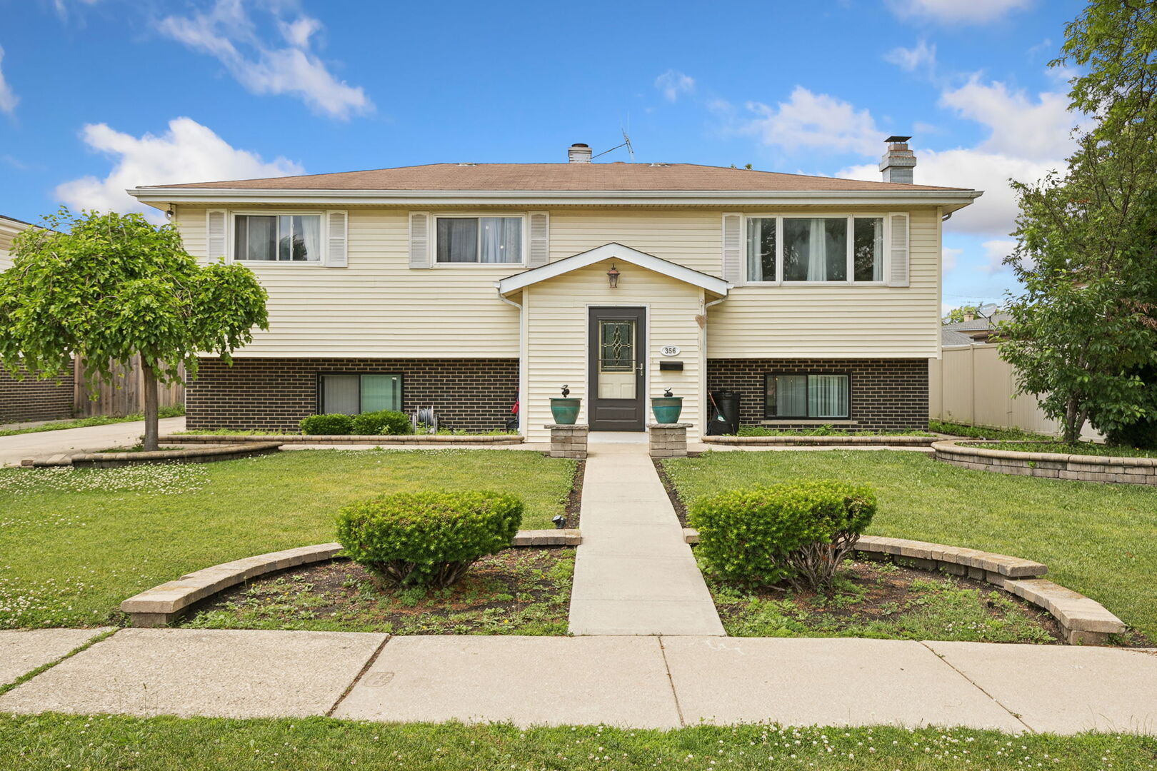356 Park Avenue Addison, IL 60101 - Photo 1 of 24