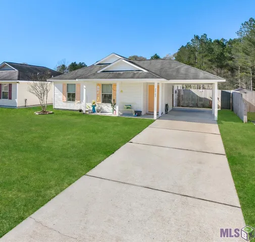 $220,000 | 26197 Bobby Gill Road, Denham Springs, LA 70726