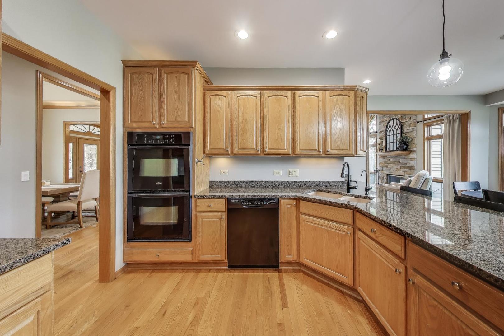 3406 Forest Ridge Drive Spring Grove, IL 60071 - Photo 16 of 59 Gallery Image 16