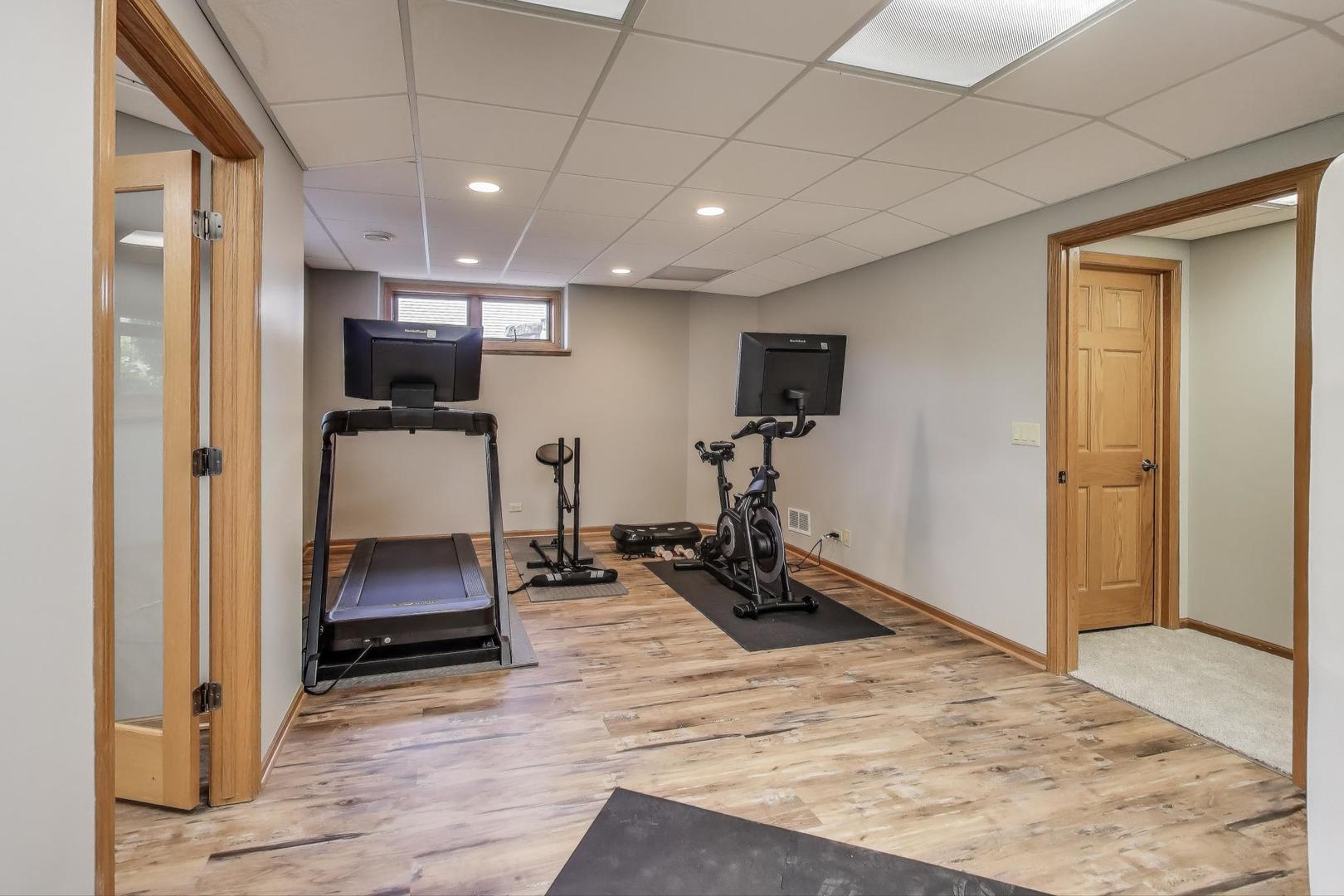 3406 Forest Ridge Drive Spring Grove, IL 60071 - Photo 34 of 59 Gallery Image 34