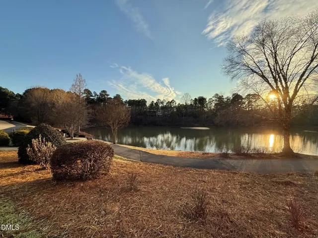 $1,995 | 500 Nottinghill Walk, Apex, NC 27502