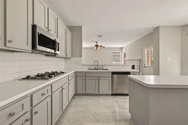 $2,400 | 7411 Pacific Ridge Court, Houston, TX 77095