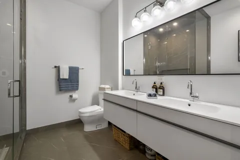 $759,000 | 2405 West Iowa Street, Unit 303, Chicago, IL 60622