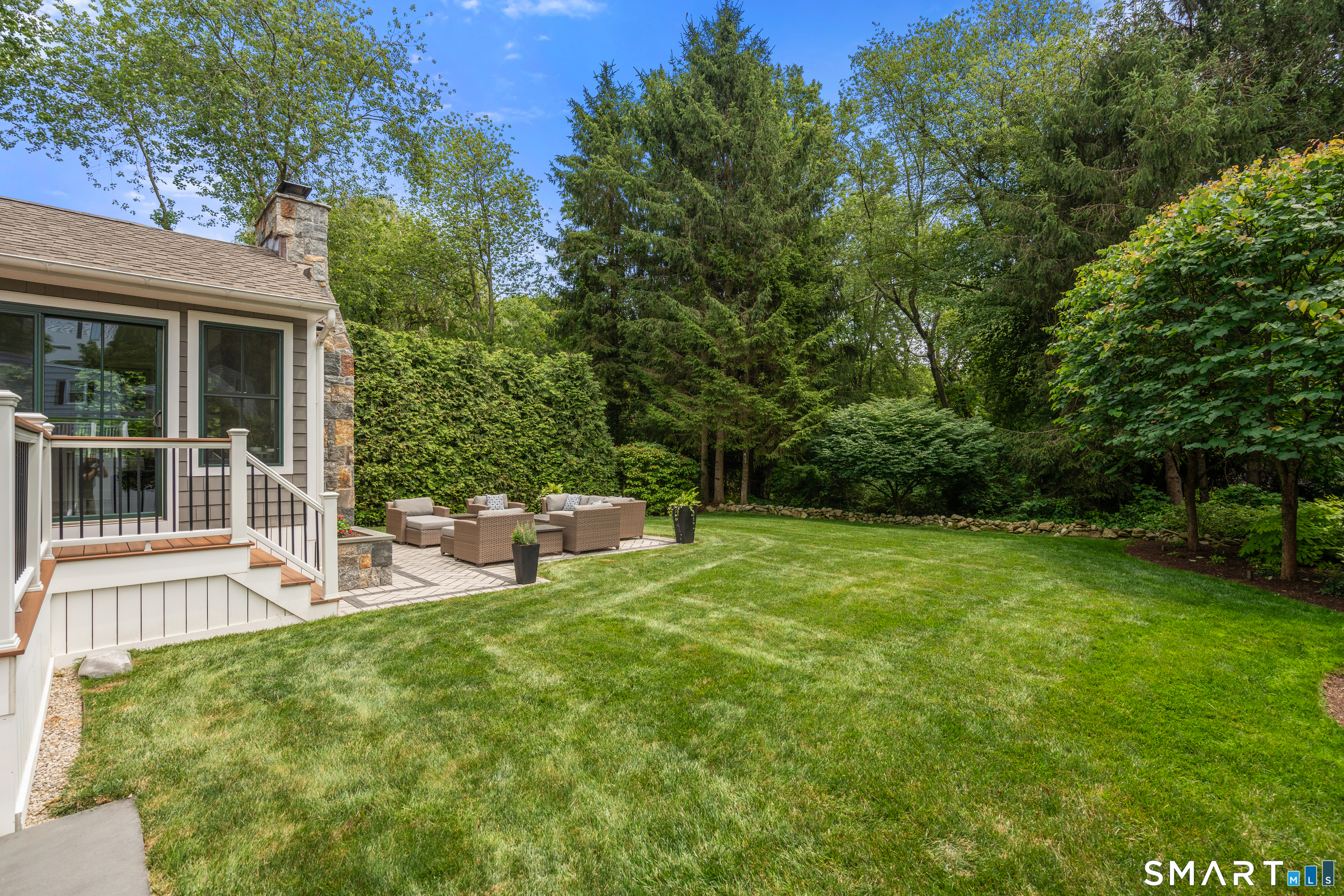121 Osborne Hill Road Fairfield, CT 06824 - Photo 34 of 39