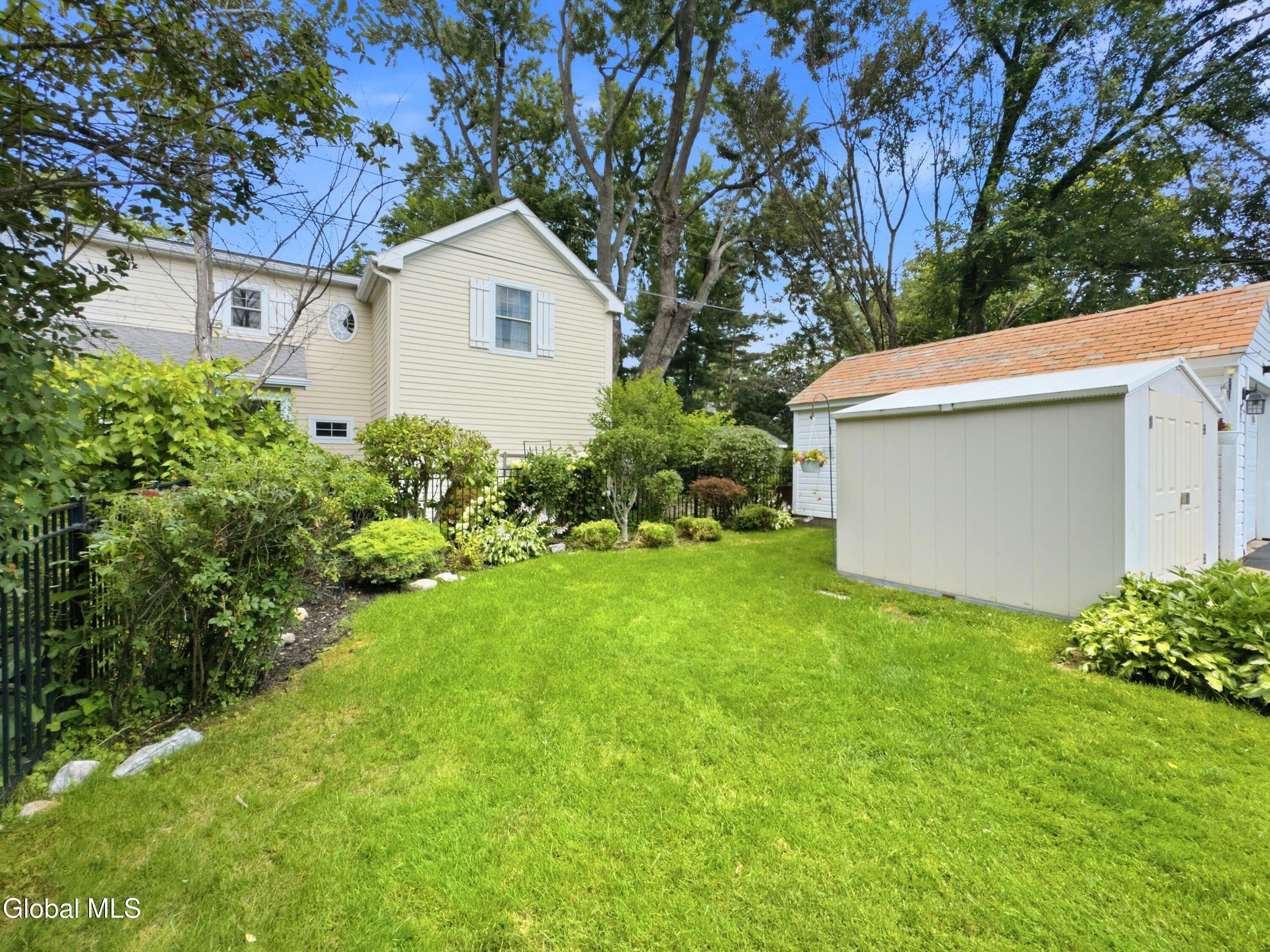 2313 Barcelona Road Niskayuna, NY 12309 - Photo 41 of 50 IMG_4203