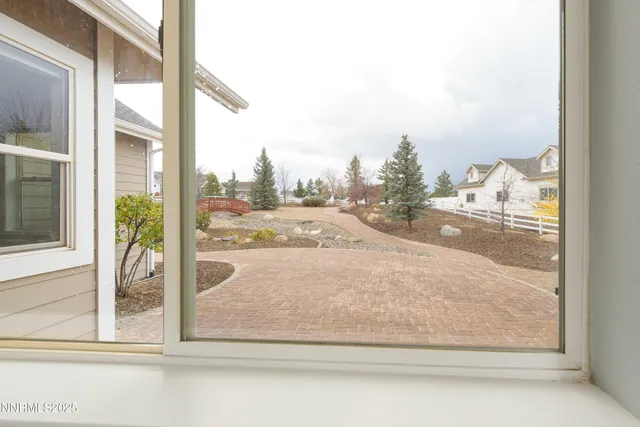 an empty room with an entryway