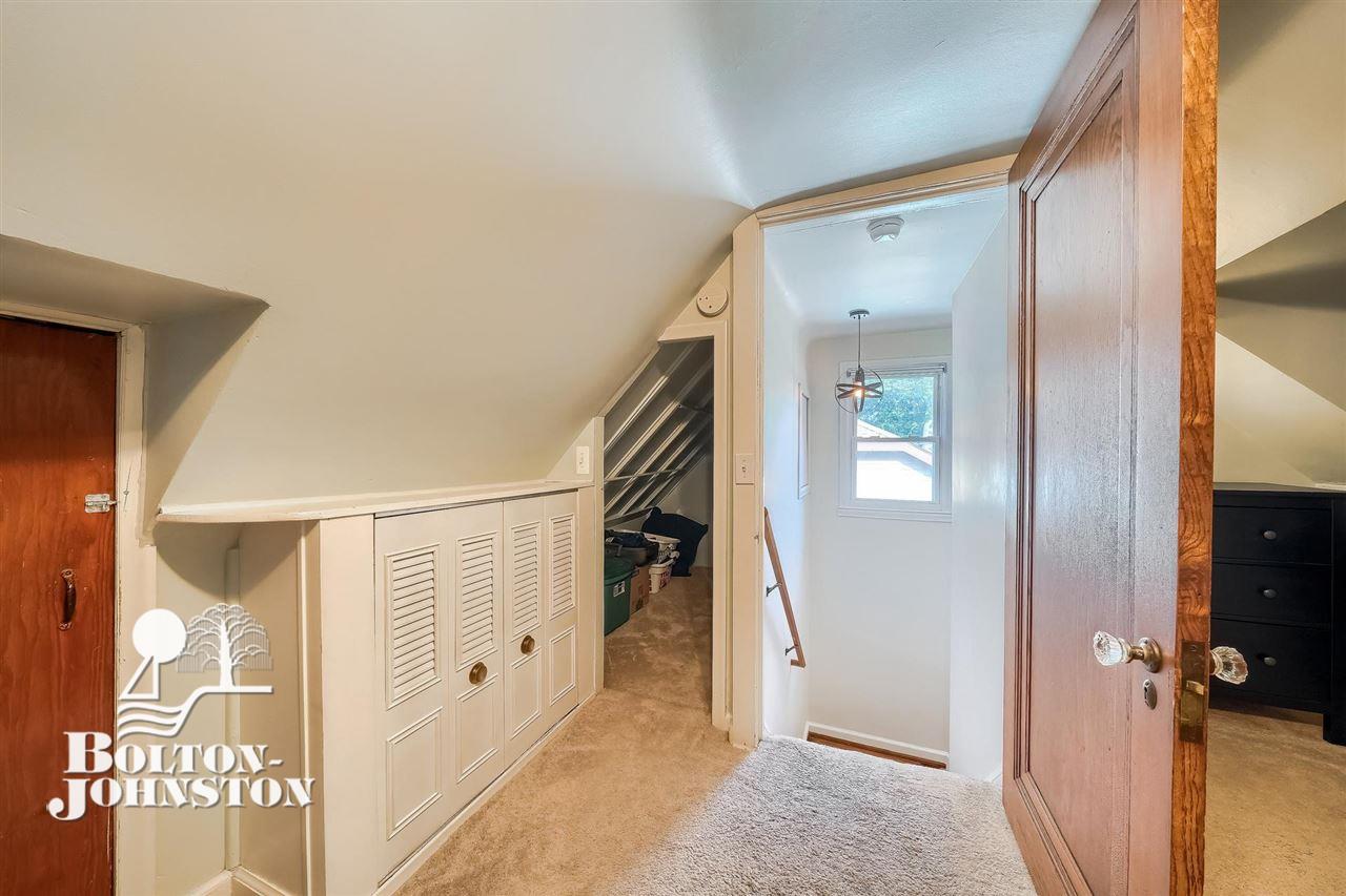 2110 Roslyn Road Grosse Pointe, MI 48236 - Photo 20 of 30 50078516-19.JPG