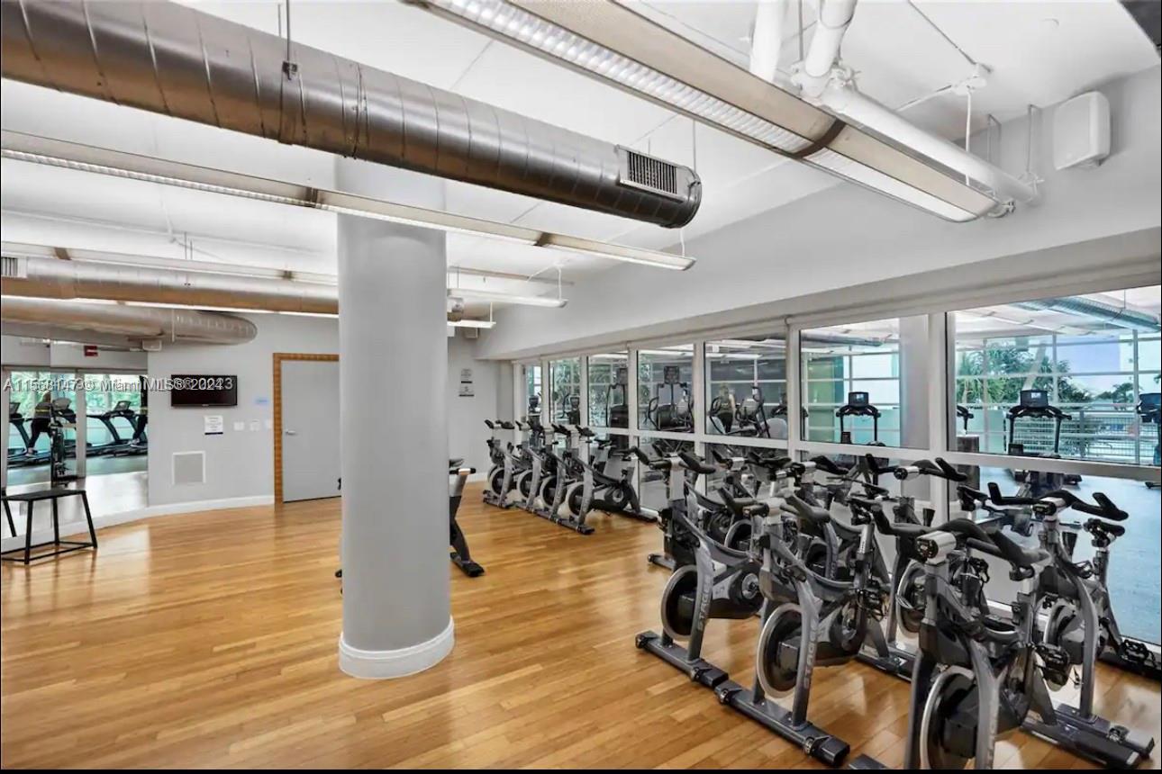 Downtown Miami Miami, FL 33132 - Photo 16 of 18 a lobby with furniture and wooden floor