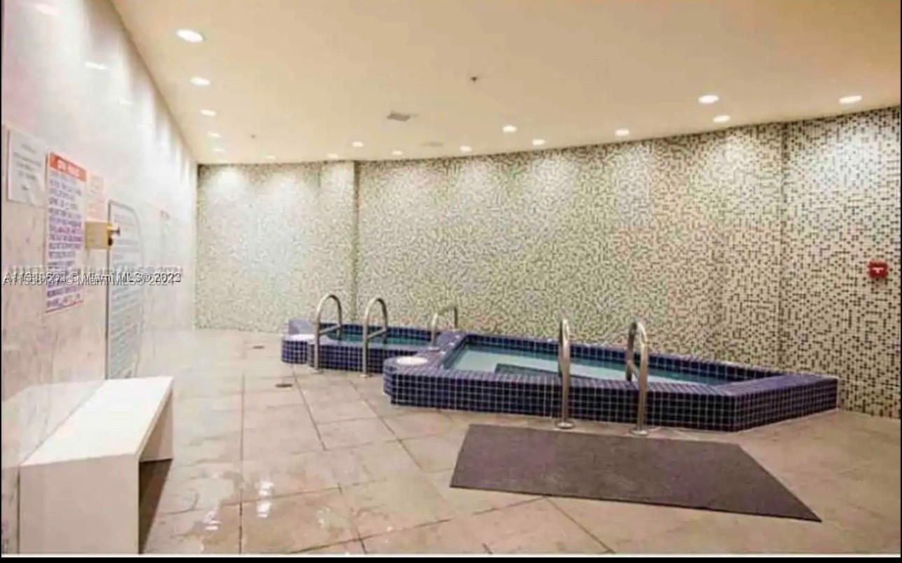 Downtown Miami Miami, FL 33132 - Photo 18 of 18 a living room with furniture