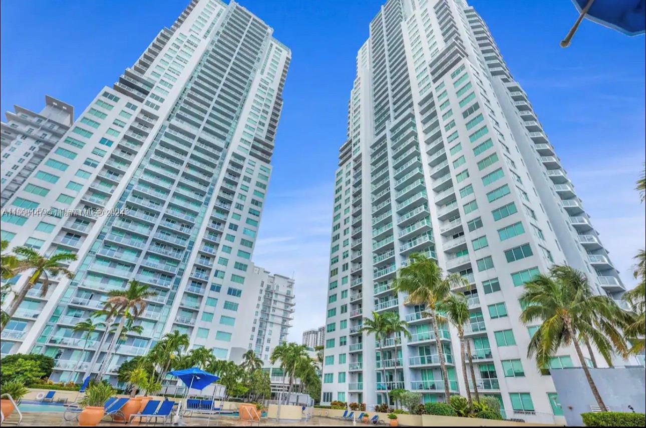 Downtown Miami Miami, FL 33132 - Photo 10 of 18 a view of a multi story building