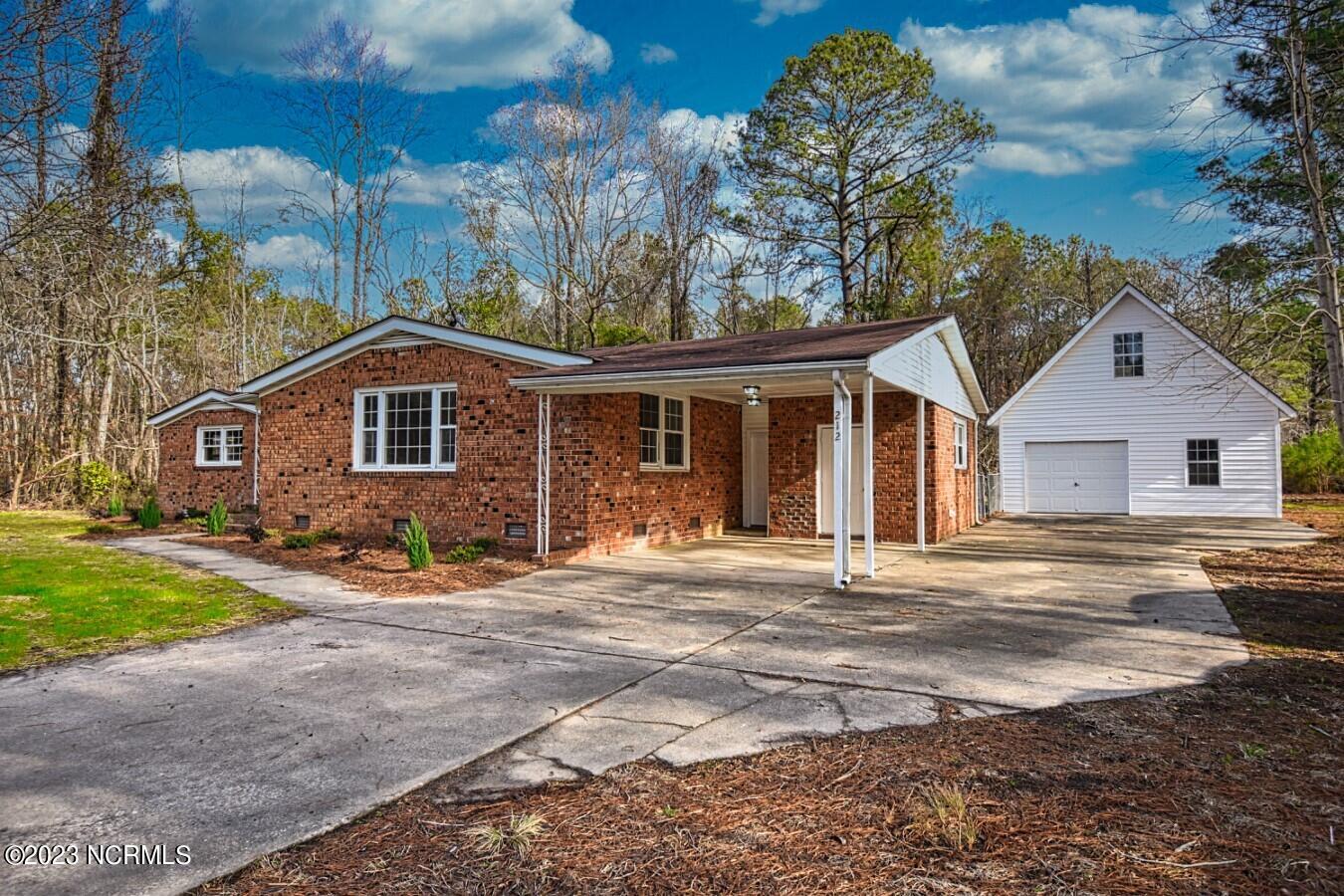 212 Waters Road Jacksonville, NC 28546 - Photo 1 of 32 9A45196F7F6844689FD78A776FF42F49900862CD