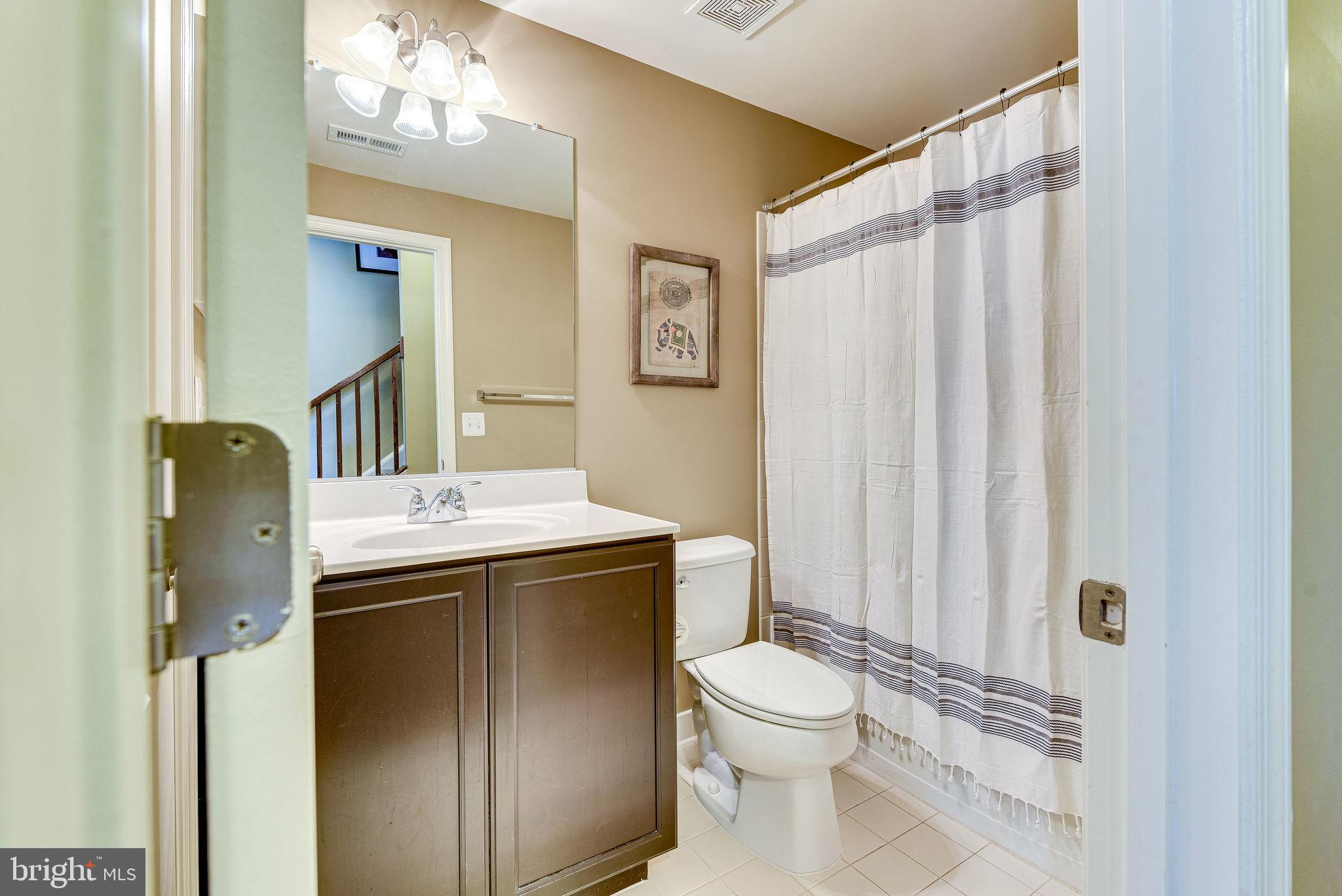 20405 Codman Drive Ashburn, VA 20147 - Photo 9 of 70