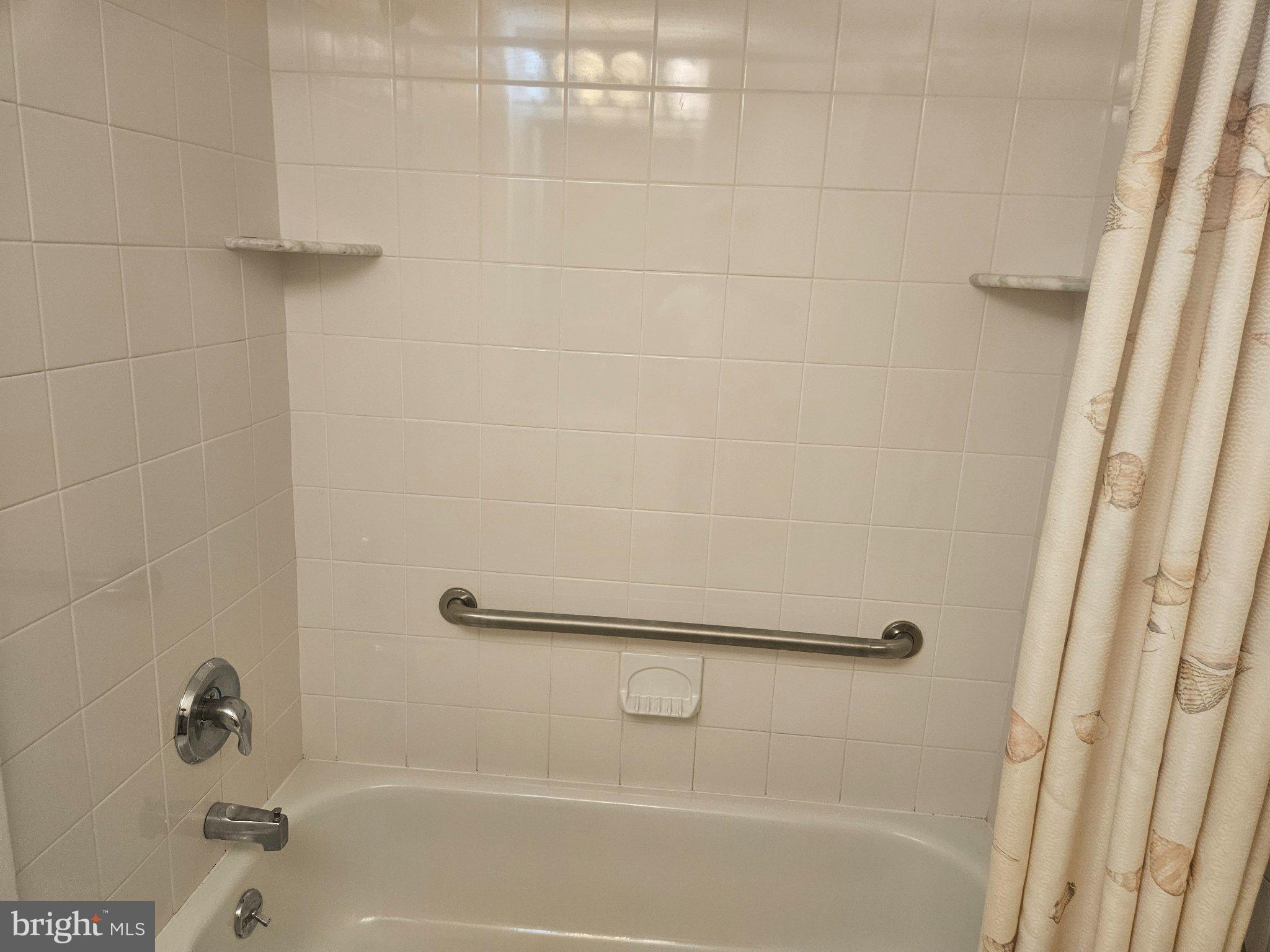 107 Rutgers Avenue, Unit F2 Swarthmore, PA 19081 - Photo 13 of 16 Bathroom