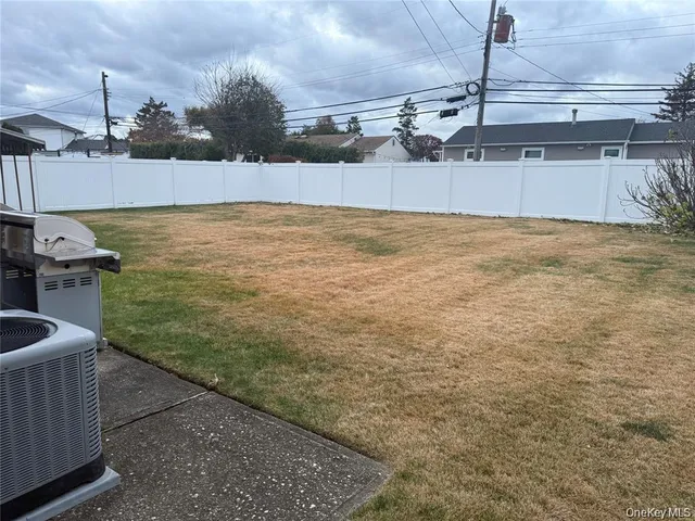 $3,400 | 16 Eileen Avenue, Plainview, NY 11803