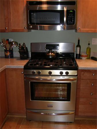 23 Black Pond Road Mansfield, MA 02048 - Photo 5 of 27 Gallery Image 5