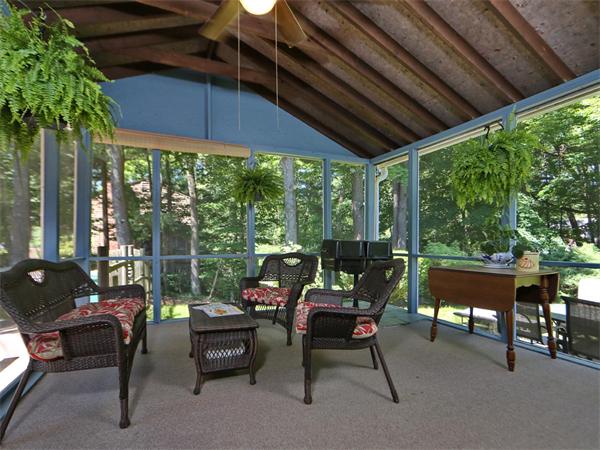23 Black Pond Road Mansfield, MA 02048 - Photo 8 of 27 Gallery Image 8