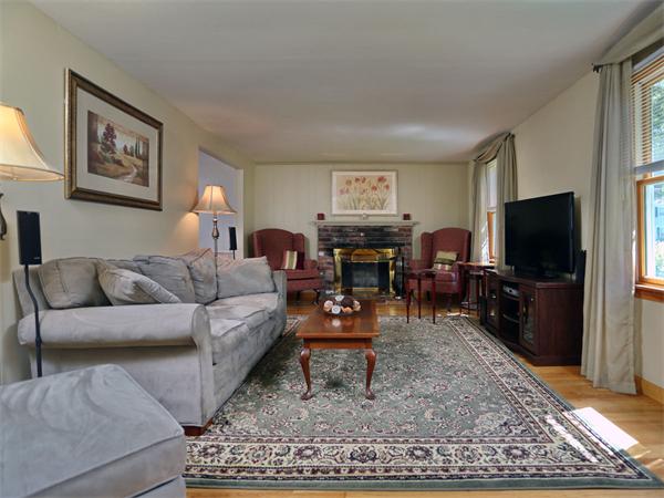 23 Black Pond Road Mansfield, MA 02048 - Photo 10 of 27 Gallery Image 10