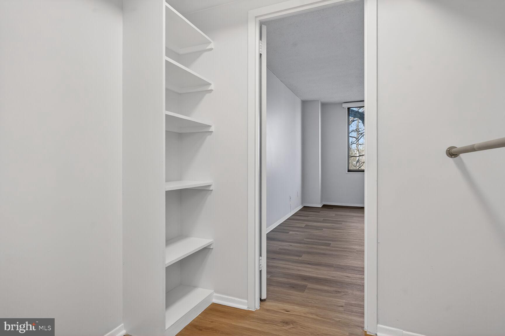 5225 Pooks Hill Road, Unit 422N Bethesda, MD 20814 - Photo 13 of 67 Walk-in Closet