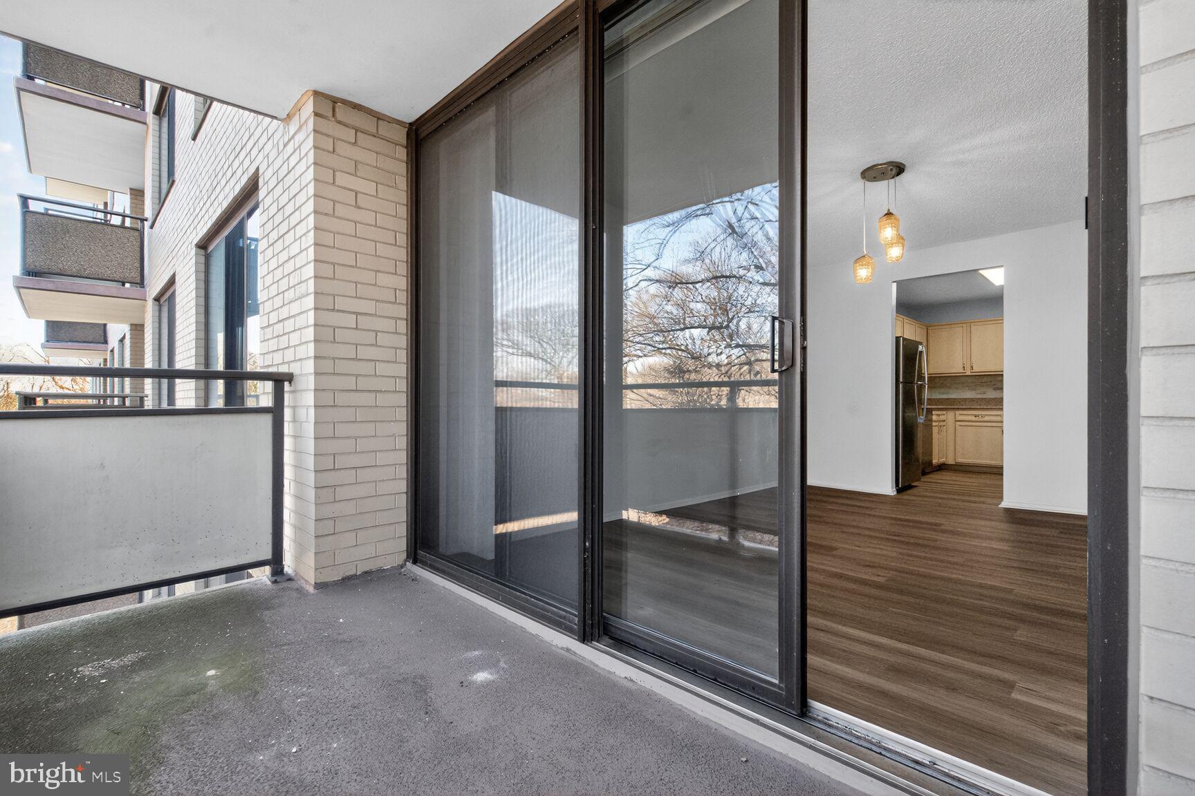 5225 Pooks Hill Road, Unit 422N Bethesda, MD 20814 - Photo 15 of 67 Spacious balcony
