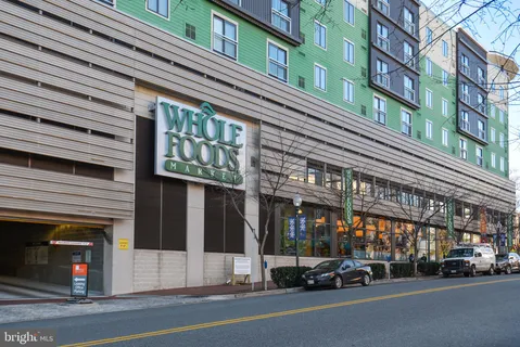 $215,000 | 5225 Pooks Hill Road, Unit 422N, Bethesda, MD 20814