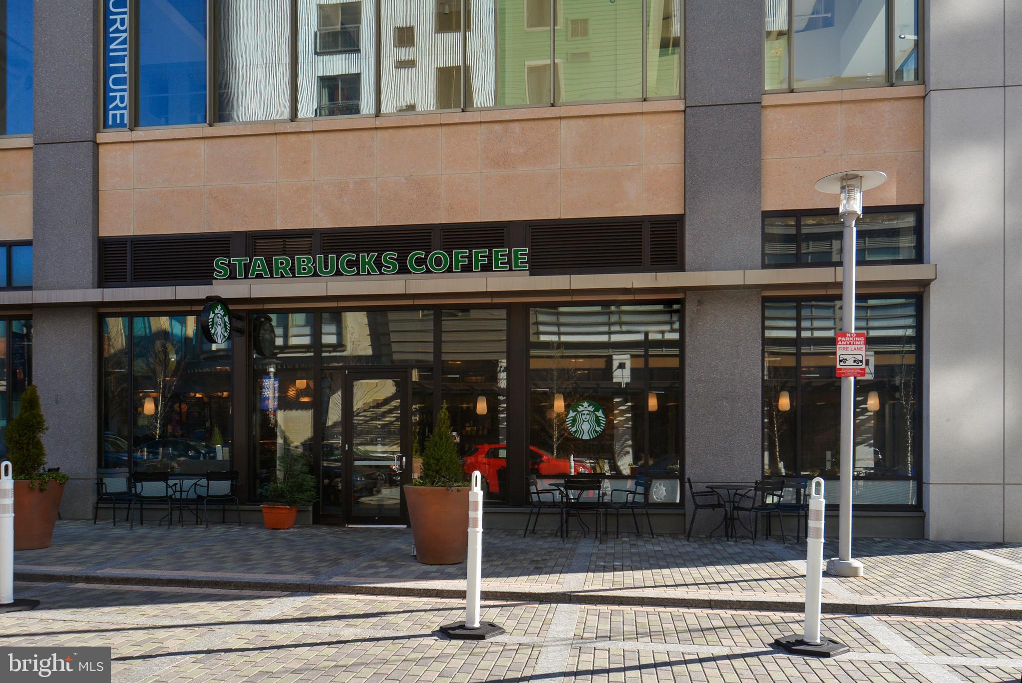 5225 Pooks Hill Road, Unit 422N Bethesda, MD 20814 - Photo 49 of 67 Starbucks