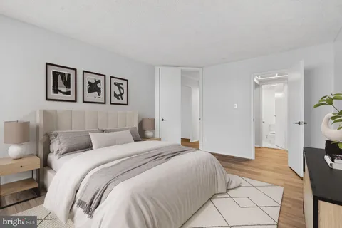 $215,000 | 5225 Pooks Hill Road, Unit 422N, Bethesda, MD 20814