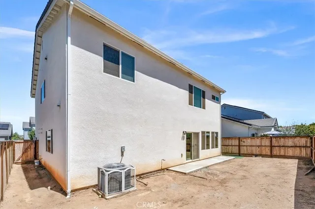 $595,000 | 960 Everglade Avenue, Clovis, CA 93619