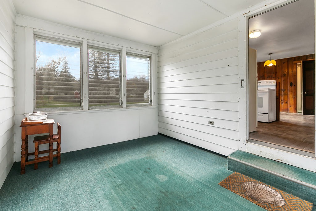 22 Hale Spring Road Plaistow, NH 03865 - Photo 4 of 20 Gallery Image 4