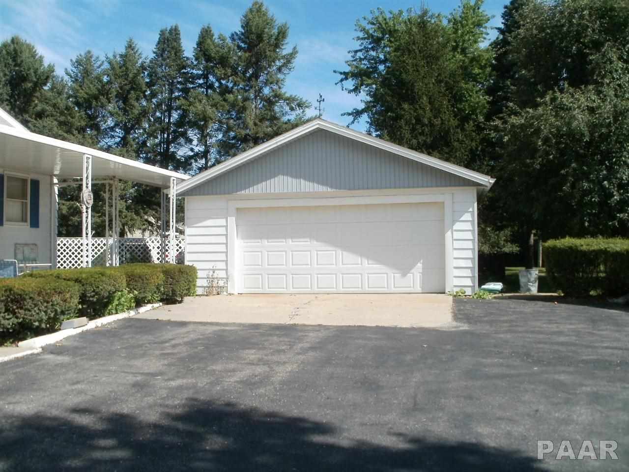 25210 North Rawalt Road Canton, IL 61520 - Photo 3 of 20
