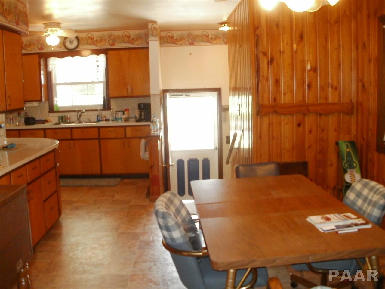 25210 North Rawalt Road Canton, IL 61520 - Photo 8 of 20