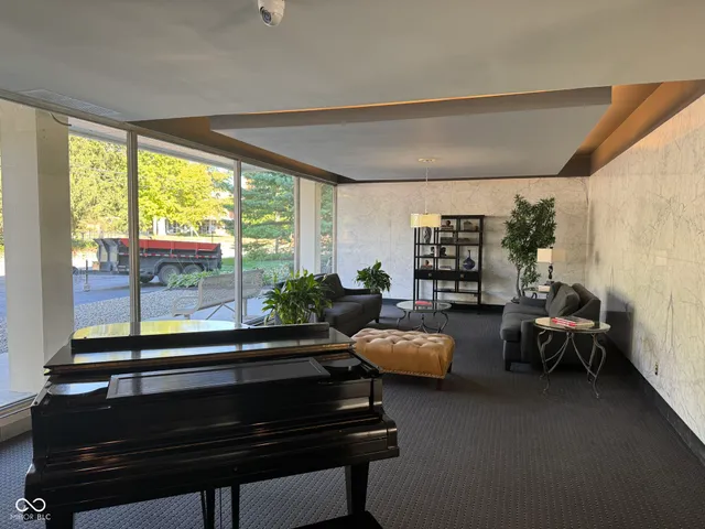 $209,900 | 25 East 40th Street, Unit 5J, Indianapolis, IN 46205